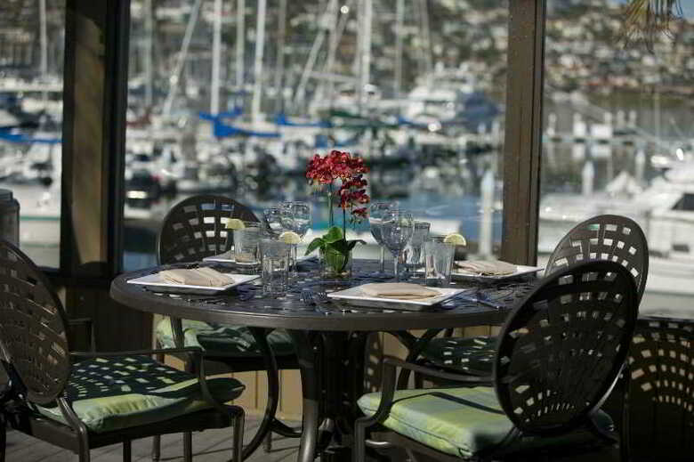 Island Palms Hotel & Marina (.)