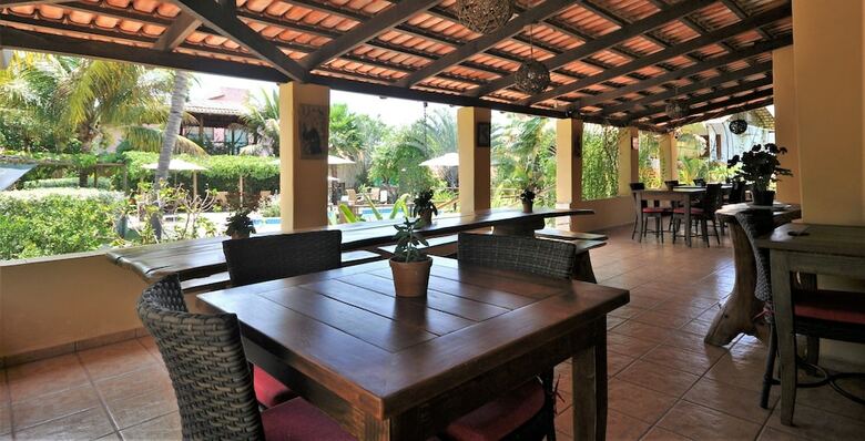 Hostal Pousada Flores Do Cerrado