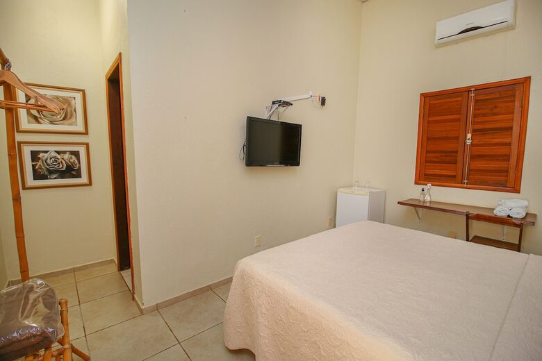 Hostal Pousada Flores Do Cerrado