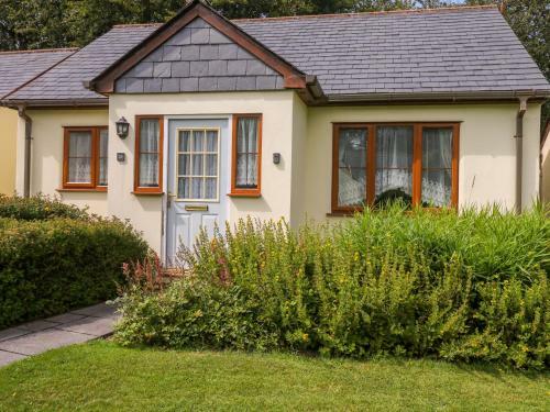 Roofers Retreat, Camelford