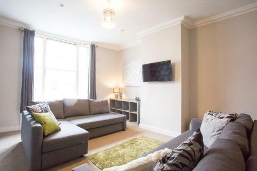 Bridge Street Apartment