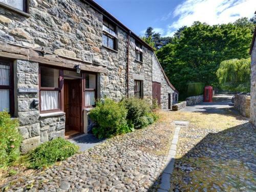 Holiday Home Granary
