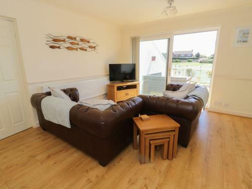 Beach House (ty Traeth)
