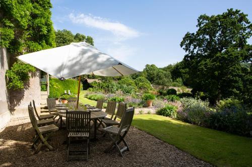 Dyrham Villa Sleeps 11 Wifi