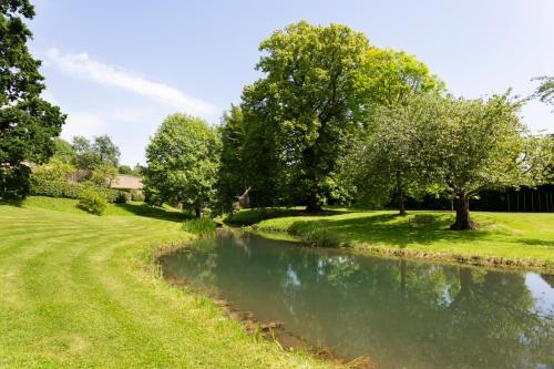 Dyrham Villa Sleeps 11 Wifi