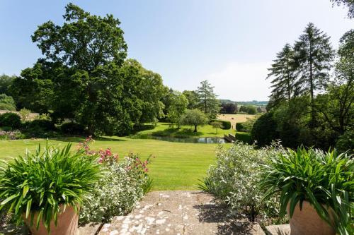 Dyrham Villa Sleeps 11 Wifi