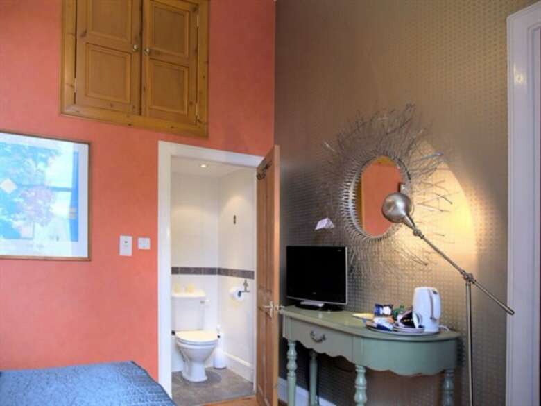 Hostal Cluaran House