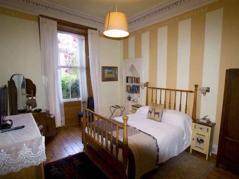 Hostal Cluaran House