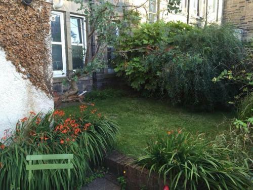 Apartamento Central 2 Bed Flat With Garden Sleeps 4