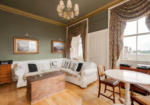 Apartamento The Castle Esplanade Residence