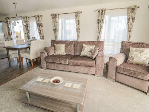 Miami Twice, Morpeth