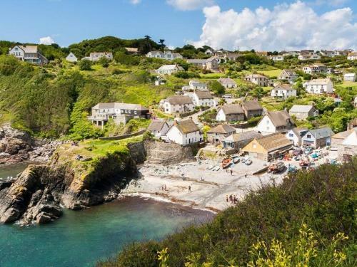 Bosgilly, Helston