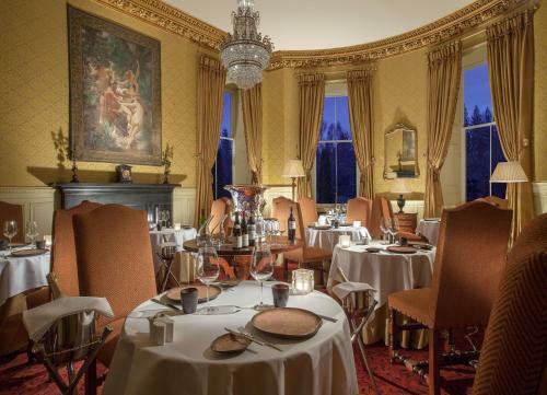 Hotel Crossbasket Castle