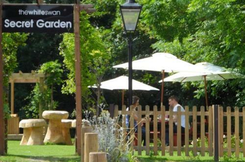 The White Swan Hotel Bar & Restaurant
