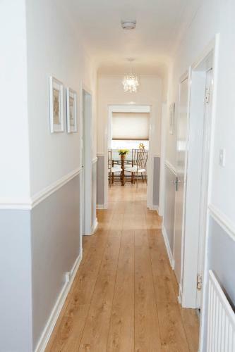 Snug - Faodail Apartment