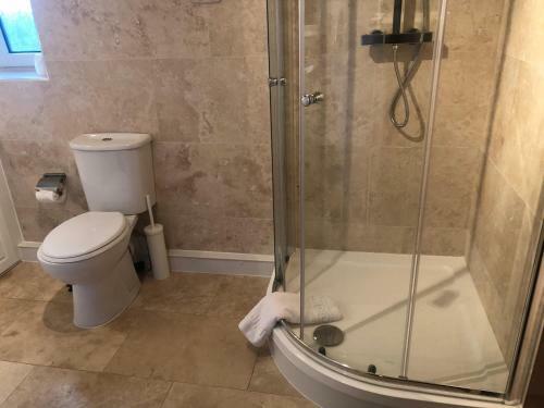 Gatwick Inn Hotel- Premises Professionally Antiseptic Treated For Key-workers
