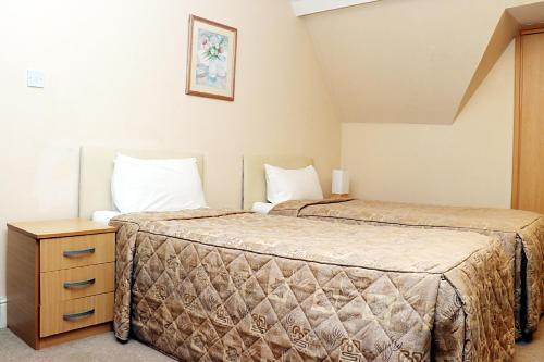 Gatwick Inn Hotel- Premises Professionally Antiseptic Treated For Key-workers