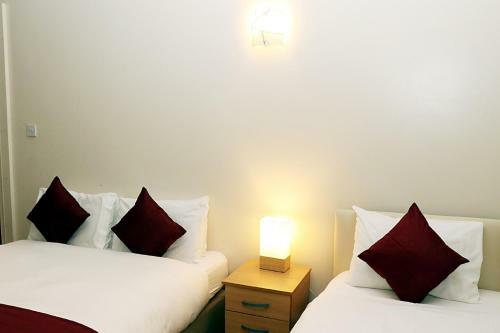 Gatwick Inn Hotel- Premises Professionally Antiseptic Treated For Key-workers