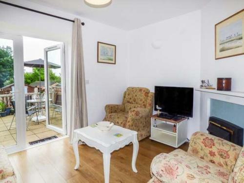 7 Coastal Cottages