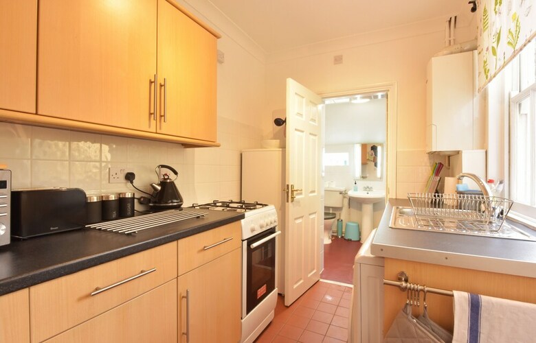 The Grove - Refurbished Cottage Near City Centre