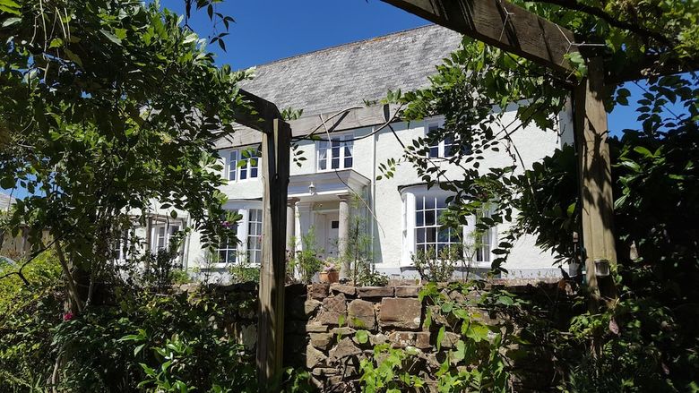 Bed & Breakfast Lowerfield House