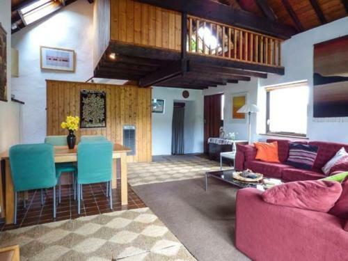 Ty Uchaf, Corwen