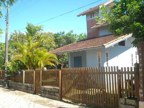 Casa Guarda Do Emba�
