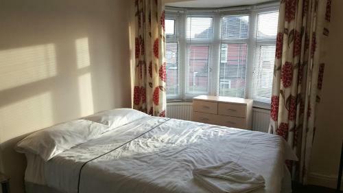 Oaklands Avenue