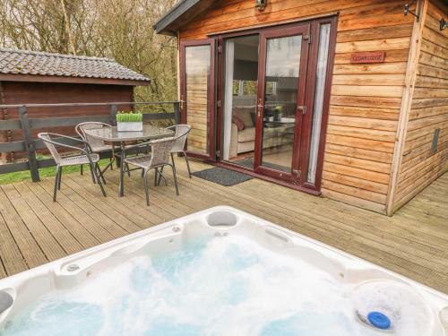 Cedar Lodge, Lincoln