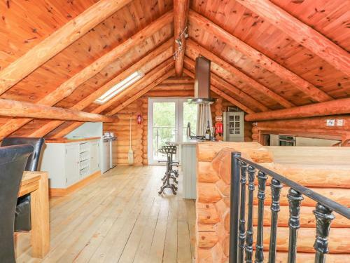 Woodpecker Lodge, Lincoln