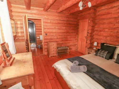 Woodpecker Lodge, Lincoln