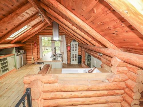 Woodpecker Lodge, Lincoln