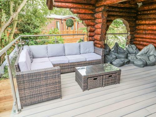 Woodpecker Lodge, Lincoln