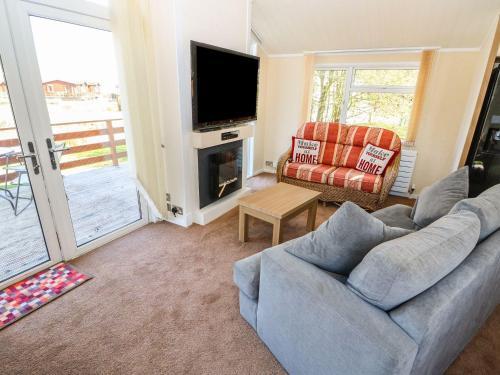 12 Bullrush, Lincoln