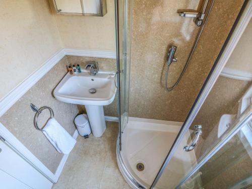 12 Bullrush, Lincoln