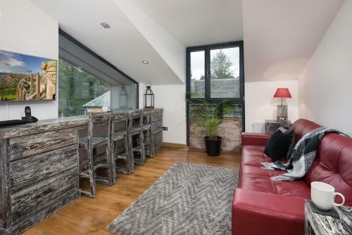 Tarbet Villa Sleeps 12