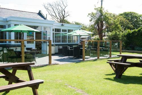 Bed & Breakfast The Valley Hotel, Anglesey