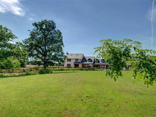Pleasant Holiday Home In South Molton With Garden