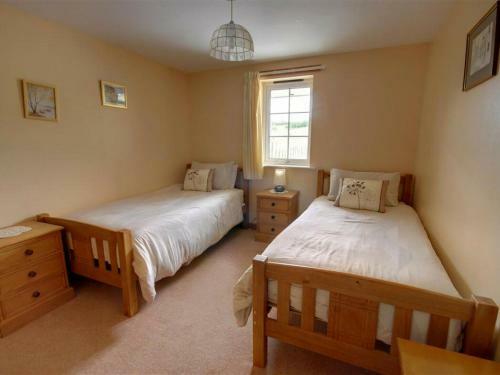 Pleasant Holiday Home In South Molton With Garden