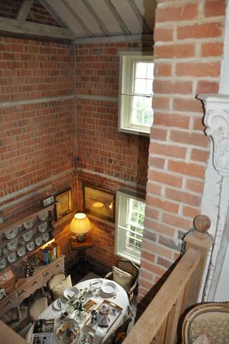 The Old Farmhouse Inn B&B
