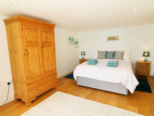 1 Corner Cottages, Grange-over-sands