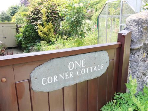 1 Corner Cottages, Grange-over-sands