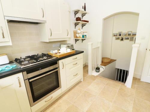 1 Corner Cottages, Grange-over-sands