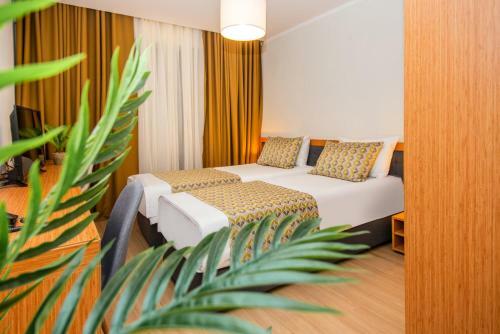 Orbi Palace Hotel Official