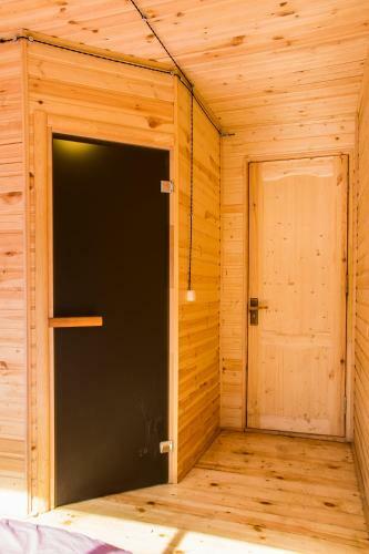 Hostal Fifth Season