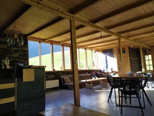Hostal Fifth Season