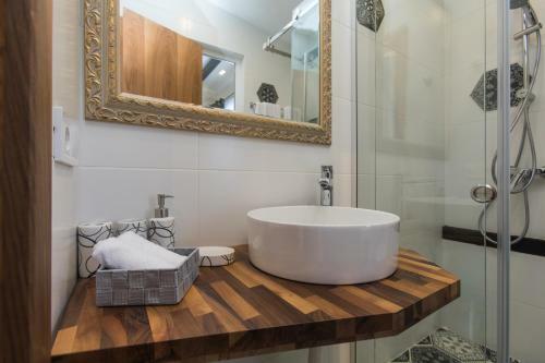 Hotel Gremi Hall