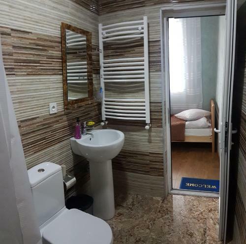 Hostal Kazbegian Host