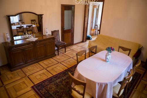 Hostal Rusudan's Guest House