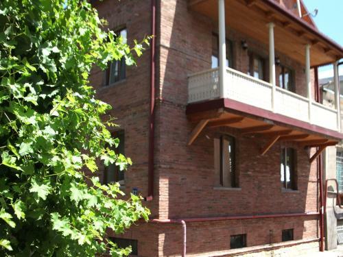 Iveri Street Apartment